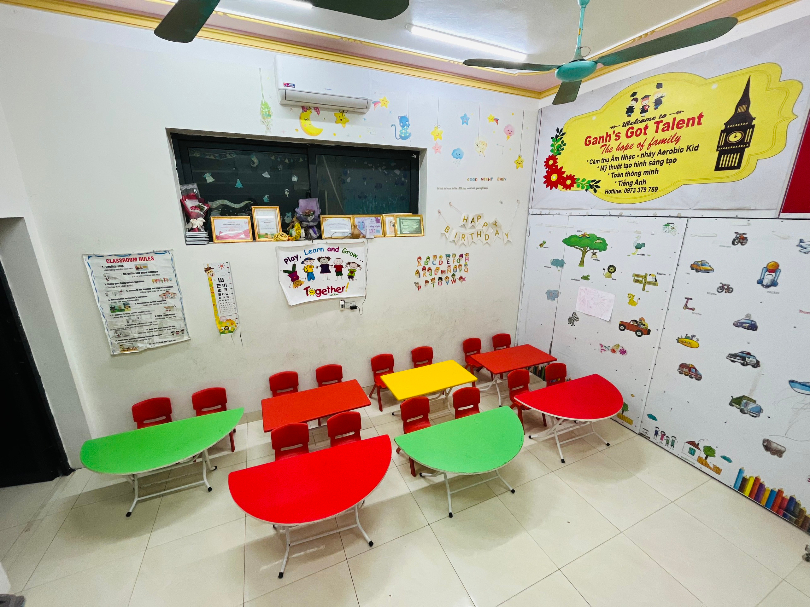 Trung Tâm Ngoại Ngữ E-Light Center - Tam Nông, Phú Thọ
