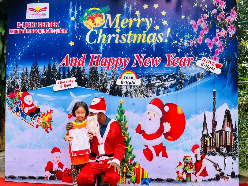 Trung Tâm Ngoại Ngữ E-Light Center - Tam Nông, Phú Thọ