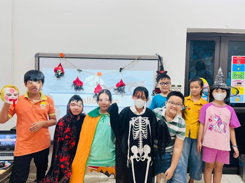 Trung Tâm Ngoại Ngữ E-Light Center - Tam Nông, Phú Thọ