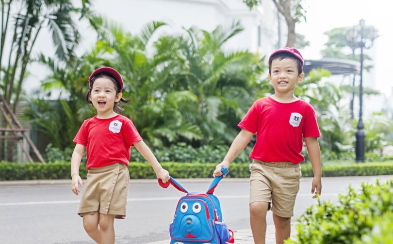 Quyết định kiểu dáng đồng phục cho trẻ mầm non