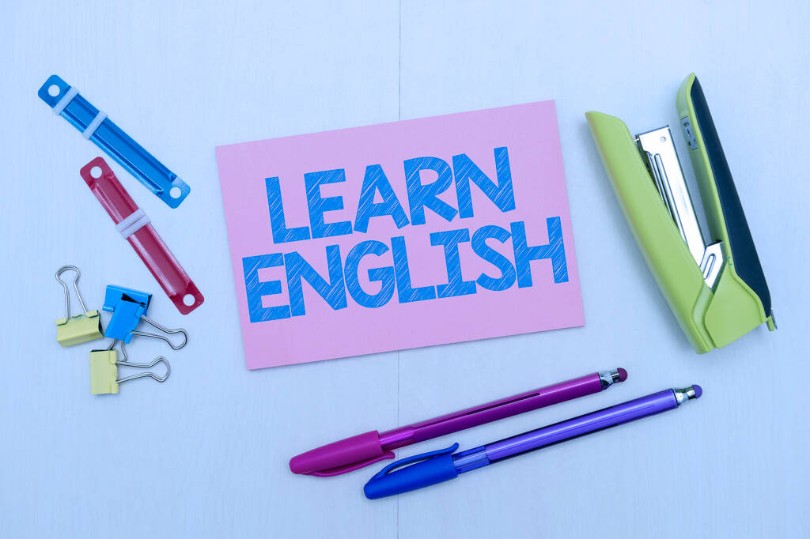 Giáo cụ dạy tiếng Anh là gì?