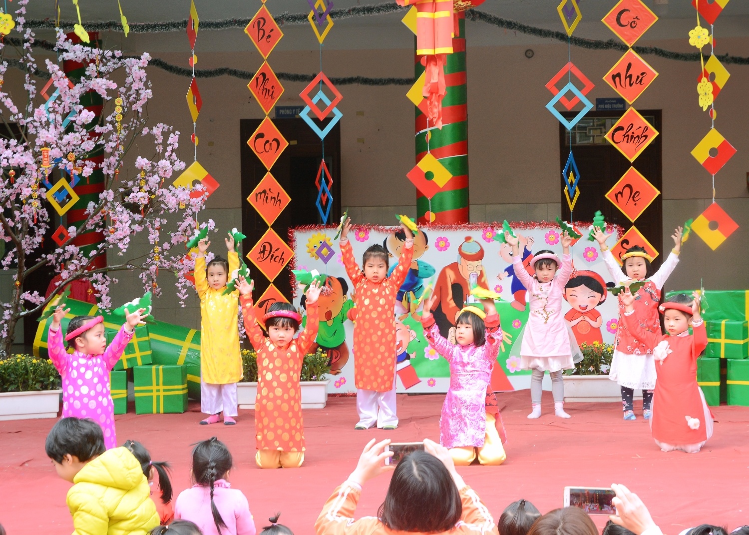 hoạt động Tết trường mầm non