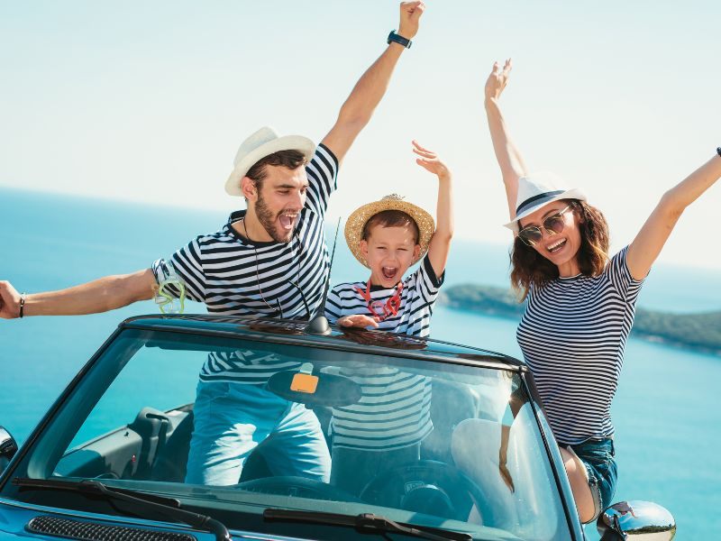 Gia đình có con nhỏ nên mua xe hơi nào?