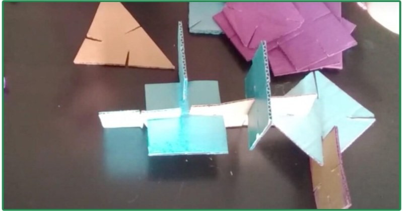 Lắp ráp bìa cát tông