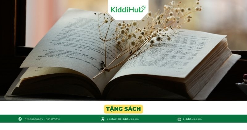 Tặng sách