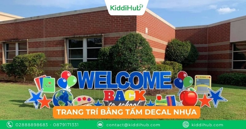 Trang trí bằng tấm decal nhựa