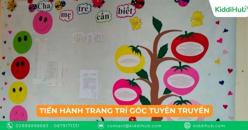 Tiến hành trang trí góc tuyên truyền