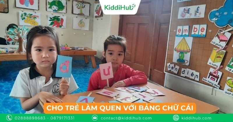 Cho trẻ làm quen với bảng chữ cái