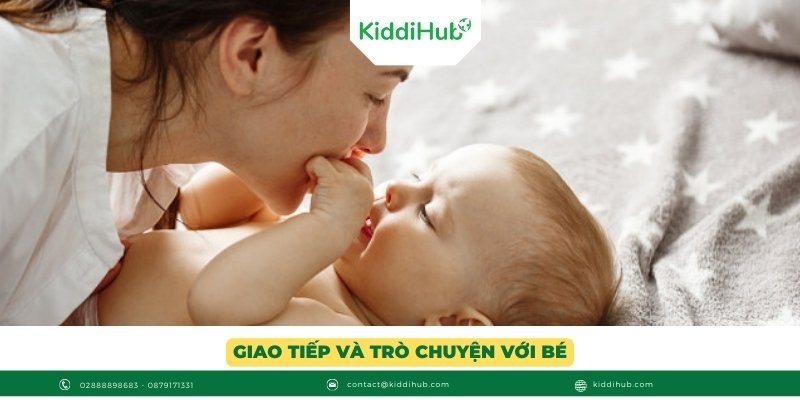Giao tiếp và trò chuyện với bé