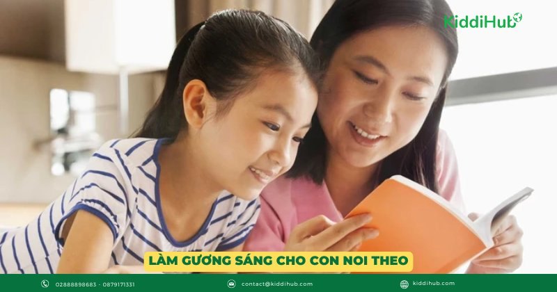 Làm gương sáng cho con noi theo