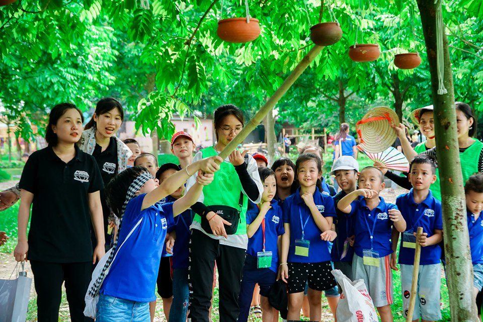 co-nen-cho-con-tham-gia-trai-he-khong