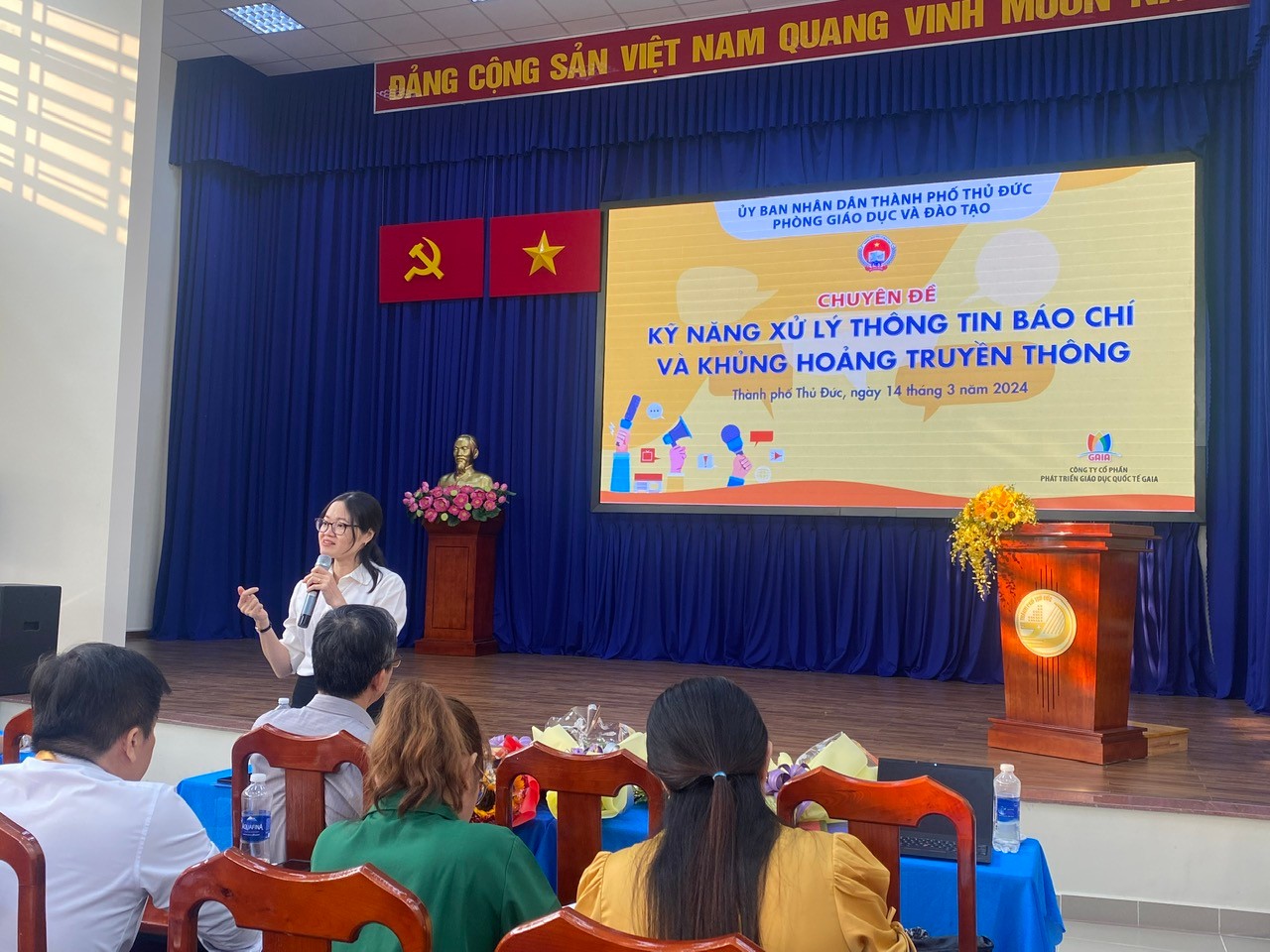 xu-ly-khung-hoang-noi-bo-cho-truong-mam-non-trung-tam-giao-duc