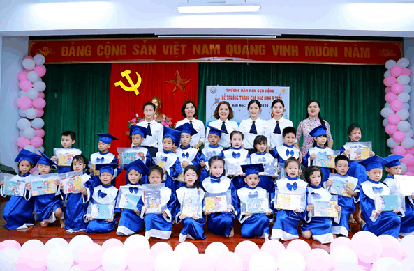 kich-ban-to-chuc-le-truong-thanh-le-ra-truong