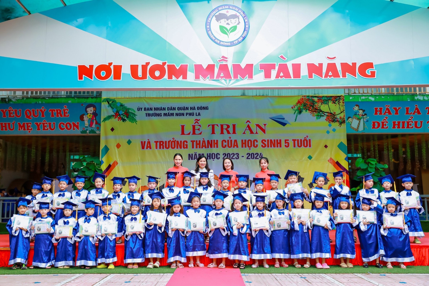 kich-ban-to-chuc-le-truong-thanh-le-ra-truong