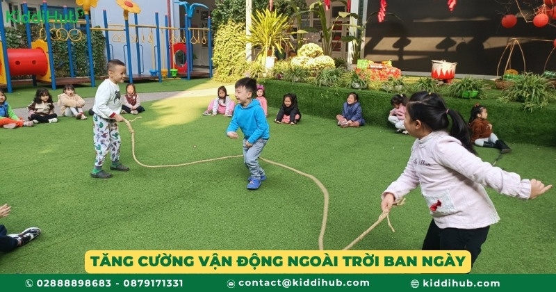 Tăng cường vận động ngoài trời ban ngày