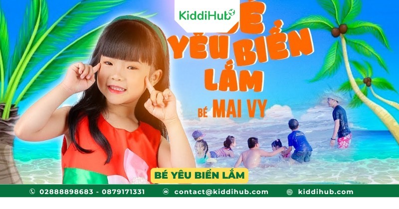 Bé yêu biển lắm