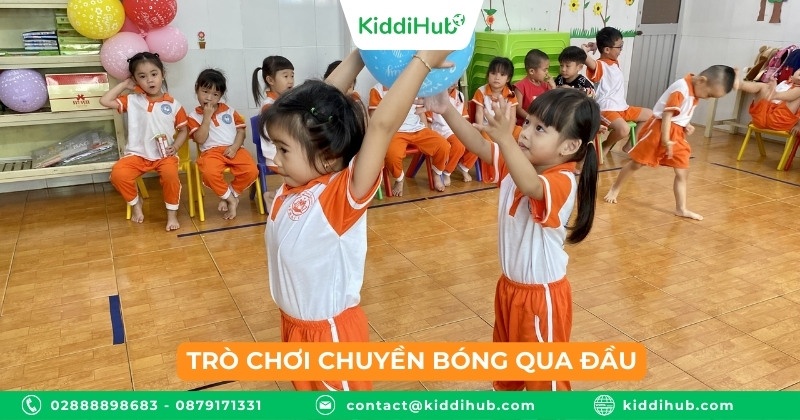 Trò chơi chuyền bóng qua đầu