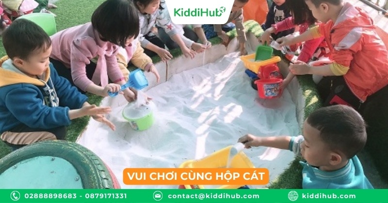 Vui chơi cùng hộp cát