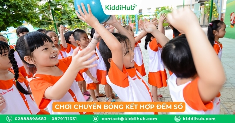 Chơi chuyền bóng kết hợp đếm số