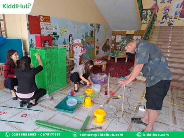 Bước 2: Chuẩn bị các chai nhựa