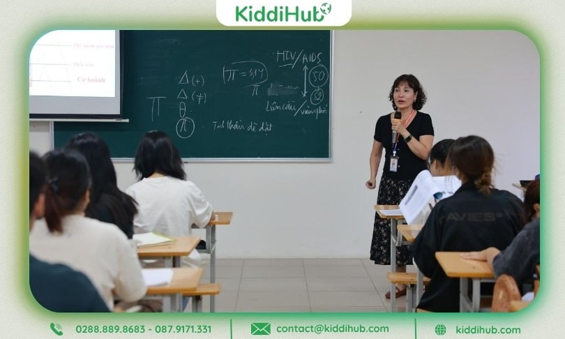 Khoảnh khắc tri ân thầy cô hết lòng vì học sinh