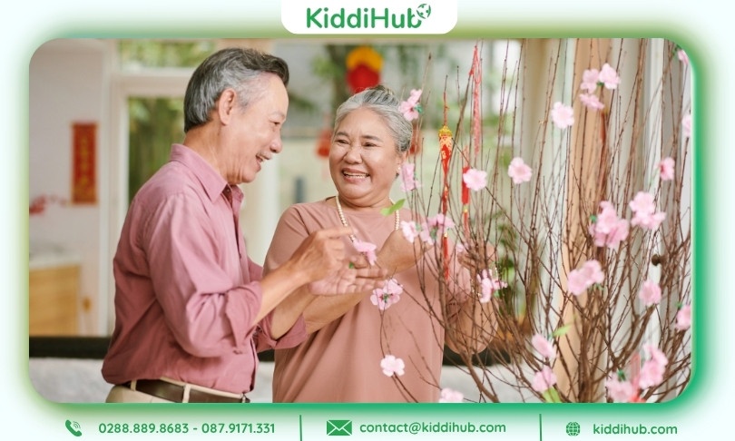 Nhà ở thưởng sử dụng cành Đào, Mai vàng khoe sắc, gợi không khí Tết rộn ràng