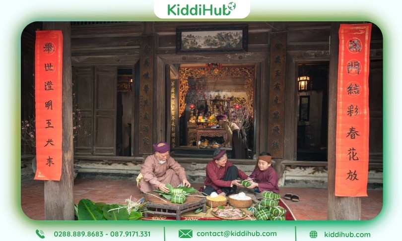 Mẫu trang trí cửa chính bằng câu đối đỏ rực rỡ ngày xuân