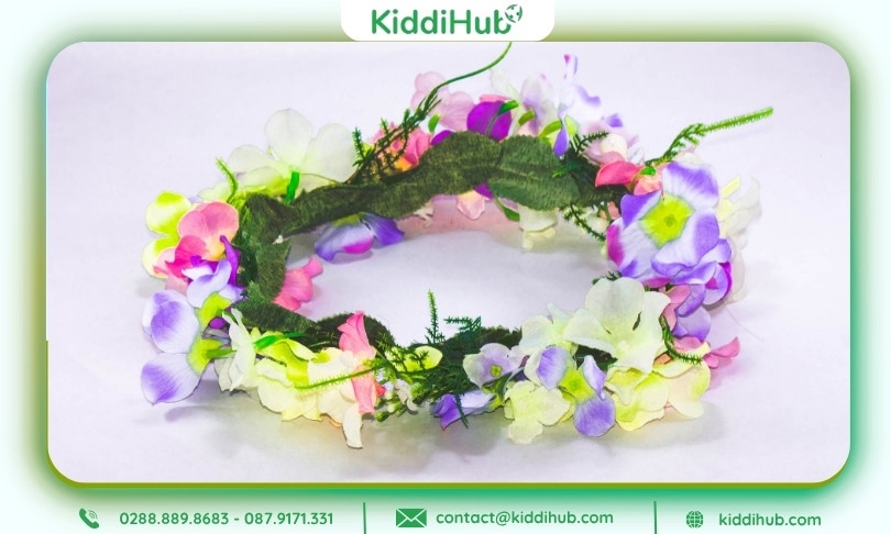 Trang trí Tết mầm non bằng vòng hoa Tết thu hút ánh nhìn