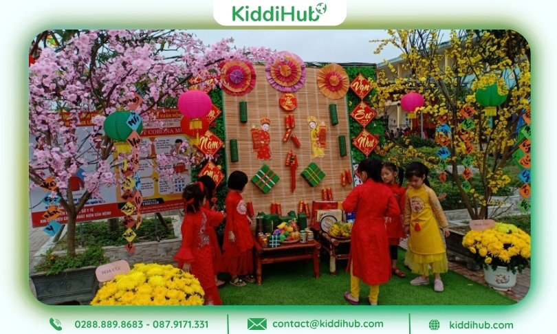 Trang trí gian hàng Tết mầm non giúp bé trải nghiệm mua bán tại góc chợ Xuân mini sinh động