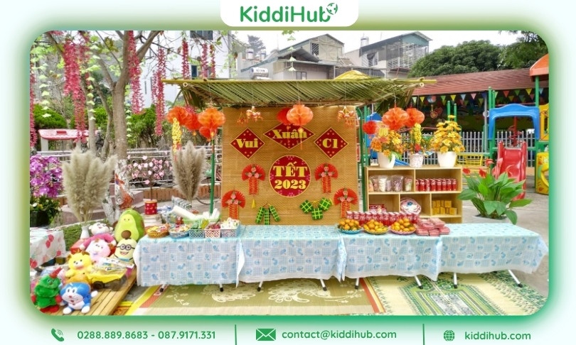 Trang trí gian hàng Tết mầm non giúp bé học phối màu