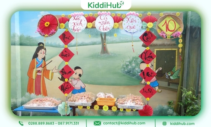 Gian hàng Tết mầm non được trang trí sinh động, đầy màu sắc