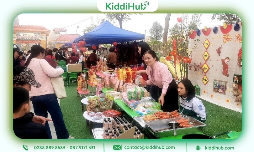 Trang trí gian hàng Tết trường mầm non rực rỡ, thu hút trẻ và phụ huynh