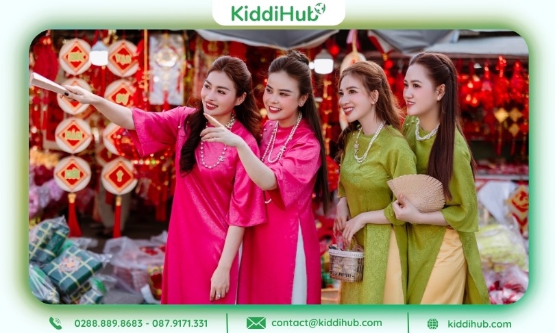 Tết mặc gì - Nên sử dụng gam màu tươi mới, nổi bật như cam, đỏ, vàng