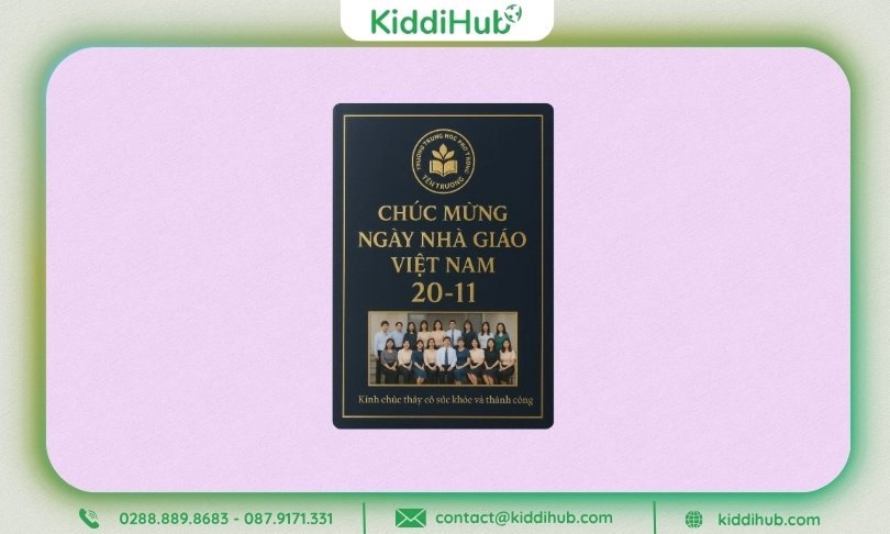 Thiệp chúc mừng 20 11 có logo trường và ảnh tập thể lớp trang trọng