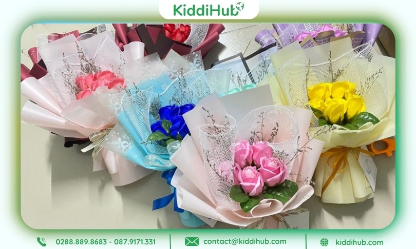 Hoa sáp 20/10 giữ nguyên hình dáng và màu sắc theo năm tháng