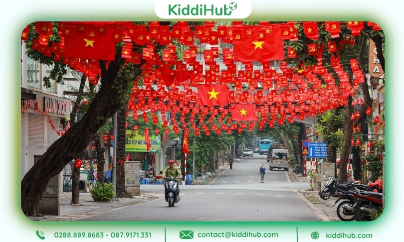 Ảnh Tết 2026 cảnh phố phường trang hoàng đỏ vàng rực rỡ