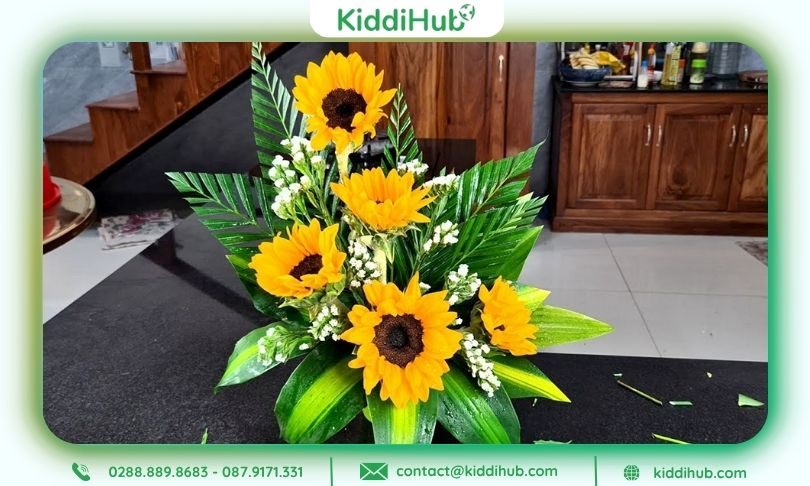 Mẫu cắm hoa Hướng Dương đẹp, ý nghĩa dành tặng thầy cô