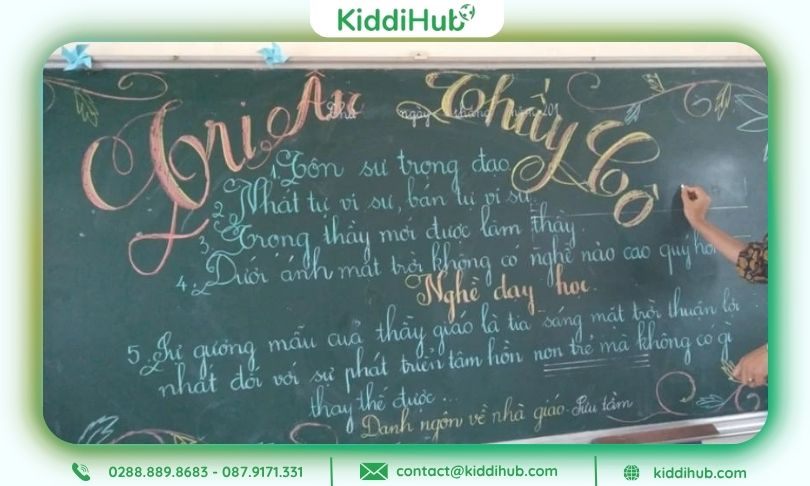 Trang trí bảng 20 11 phong cách hiện đại, trẻ trung