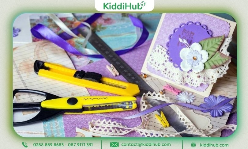 Chuẩn bị dụng cụ làm tập san