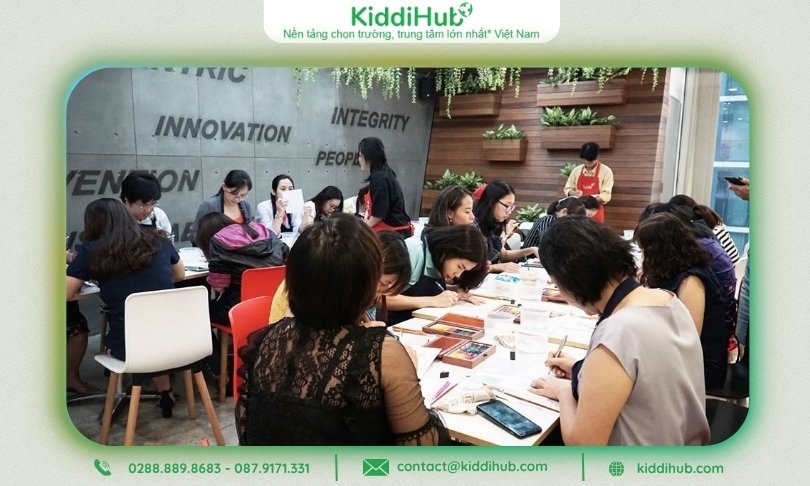 Hoạt động 20/10 qua workshop làm quà, kỹ năng & chăm sóc bản thân