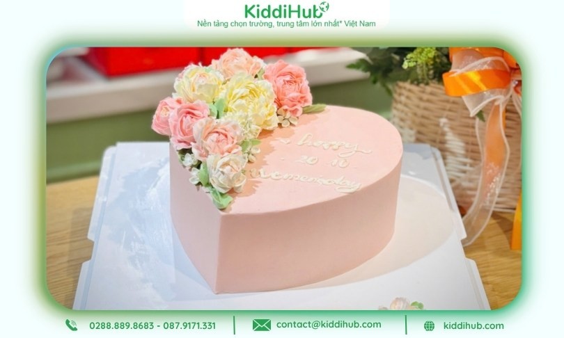 Bánh sinh nhật 20/10 hình trái tim dành tặng mẹ yêu