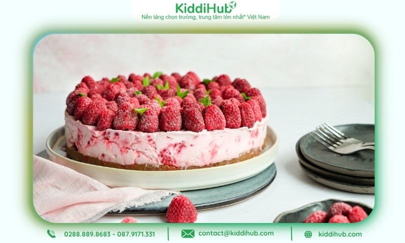 Mẫu bánh 20/10 phủ quả Mâm Xôi ngọt ngào, bổ dưỡng