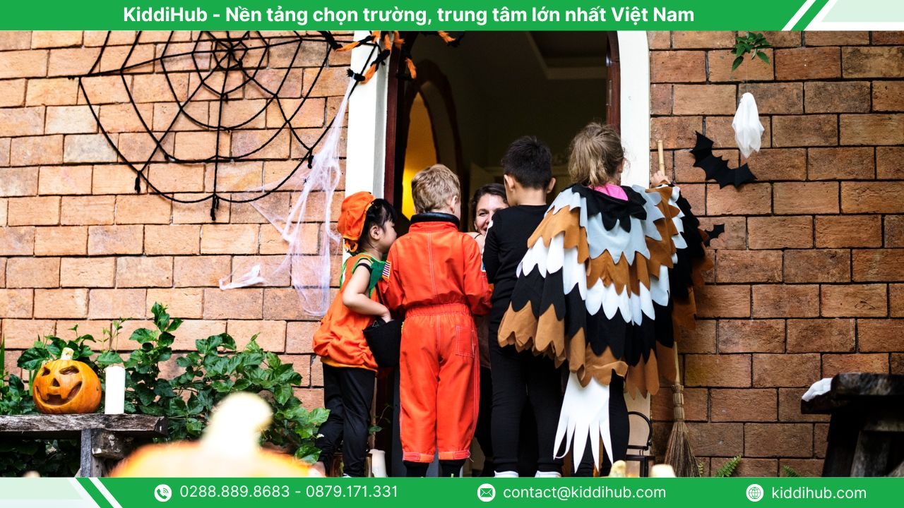 Ý tưởng trang trí Halloween với mạng nhện