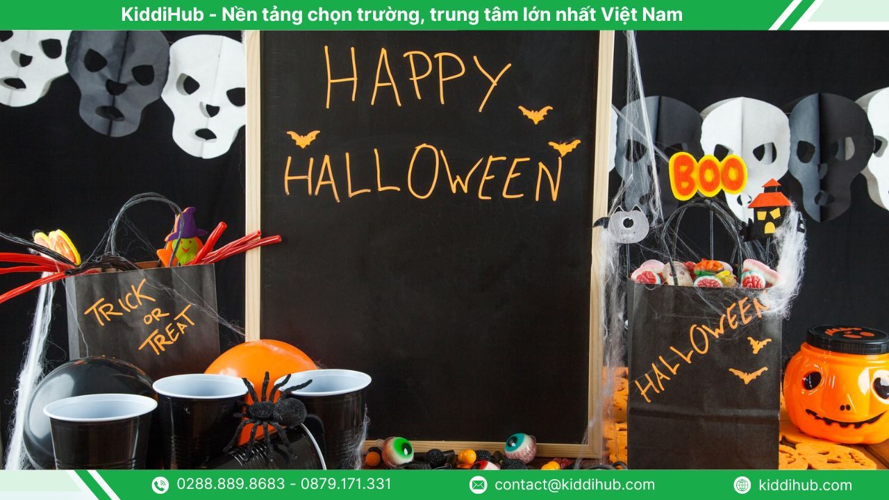 Trang trí Halloween đơn giản dành cho cửa hàng