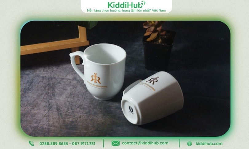 Ly hoặc cốc in hình – Dấu ấn thương hiệu và kỷ niệm