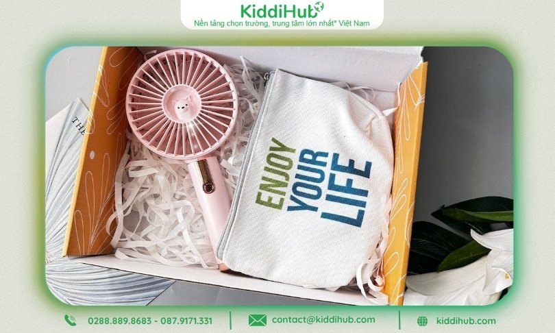 Quạt mini – Món quà 20/10 cho nhân viên dễ thương cho mùa nóng