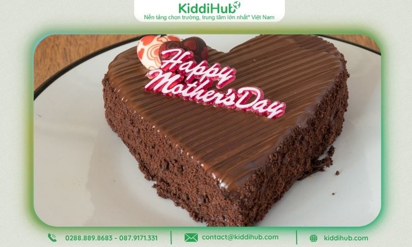 Bánh sinh nhật giỏ hoa tặng mẹ 20/10