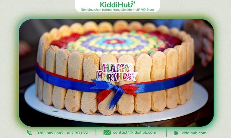 Bánh kem 20/10 tặng mẹ đa dạng màu sắc tạo sức hút riêng