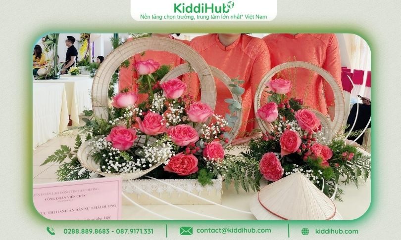 Thi cắm hoa 20/10 chủ đề “Mộc mạc và lặng thầm”