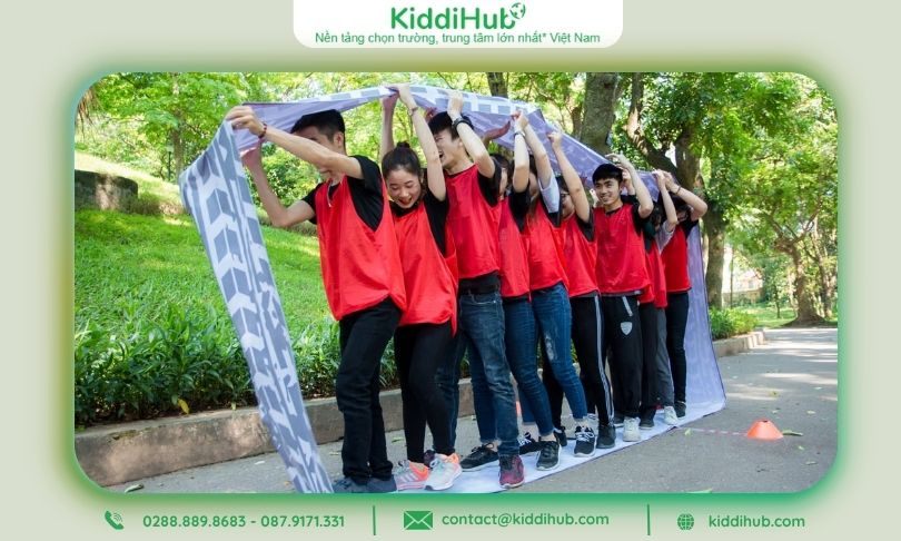 Các trò chơi tổ chức 20/10 kết hợp vận động – “Đường đua 20/10”